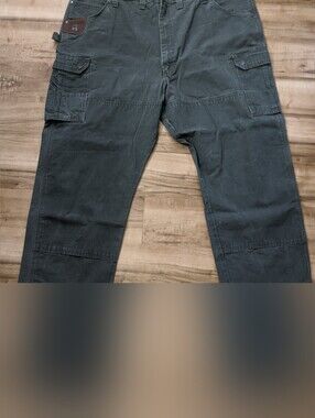 Riggs Work Wear by Wrangler Carpenter Pants 48" waist by 28" inseam Big And tall